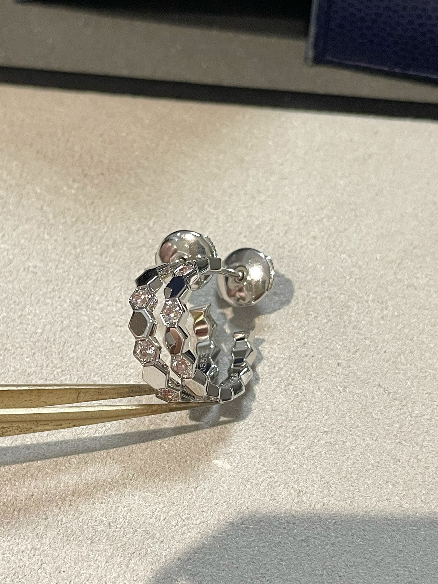 [Pearl Jewelrys]Hollow Design Four-Leaf Clover Flower Shape Ring