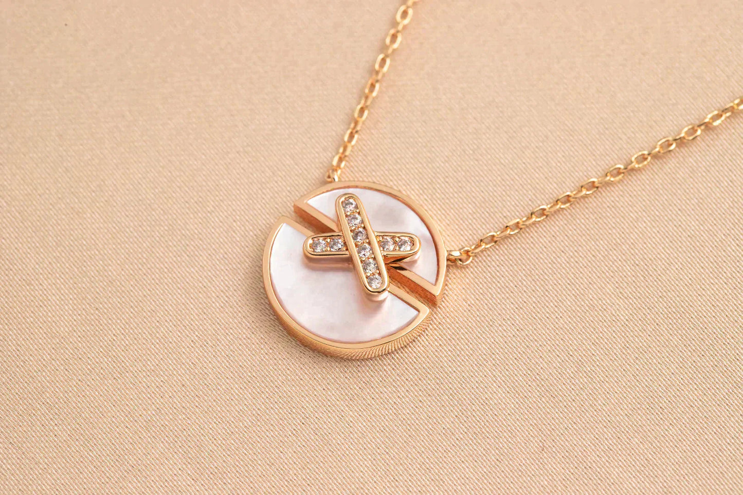 [Pearl Jewelrys]JEUX DE ROSE GOLD DIAMOND NECKLACE