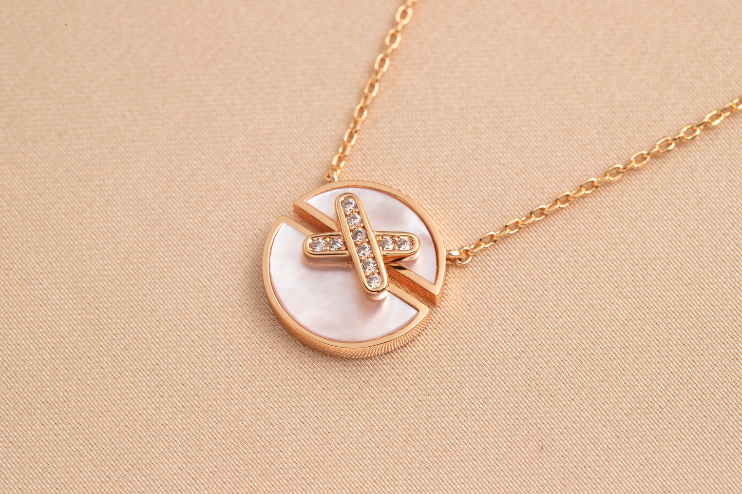 [Pearl Jewelrys]JEUX DE PINK GOLD DIAMOND NECKLACE