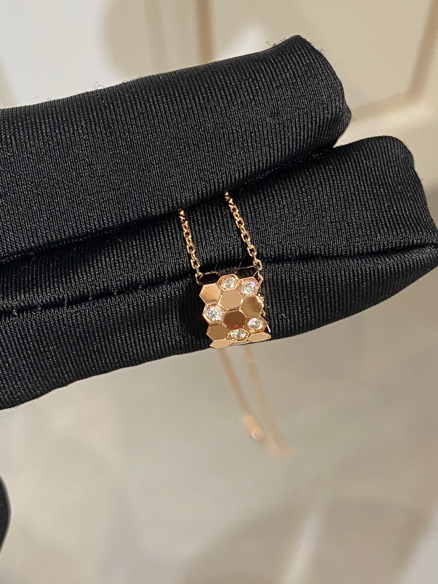 [Pearl Jewelrys]BEE LOVE DIAMOND NECKLACE