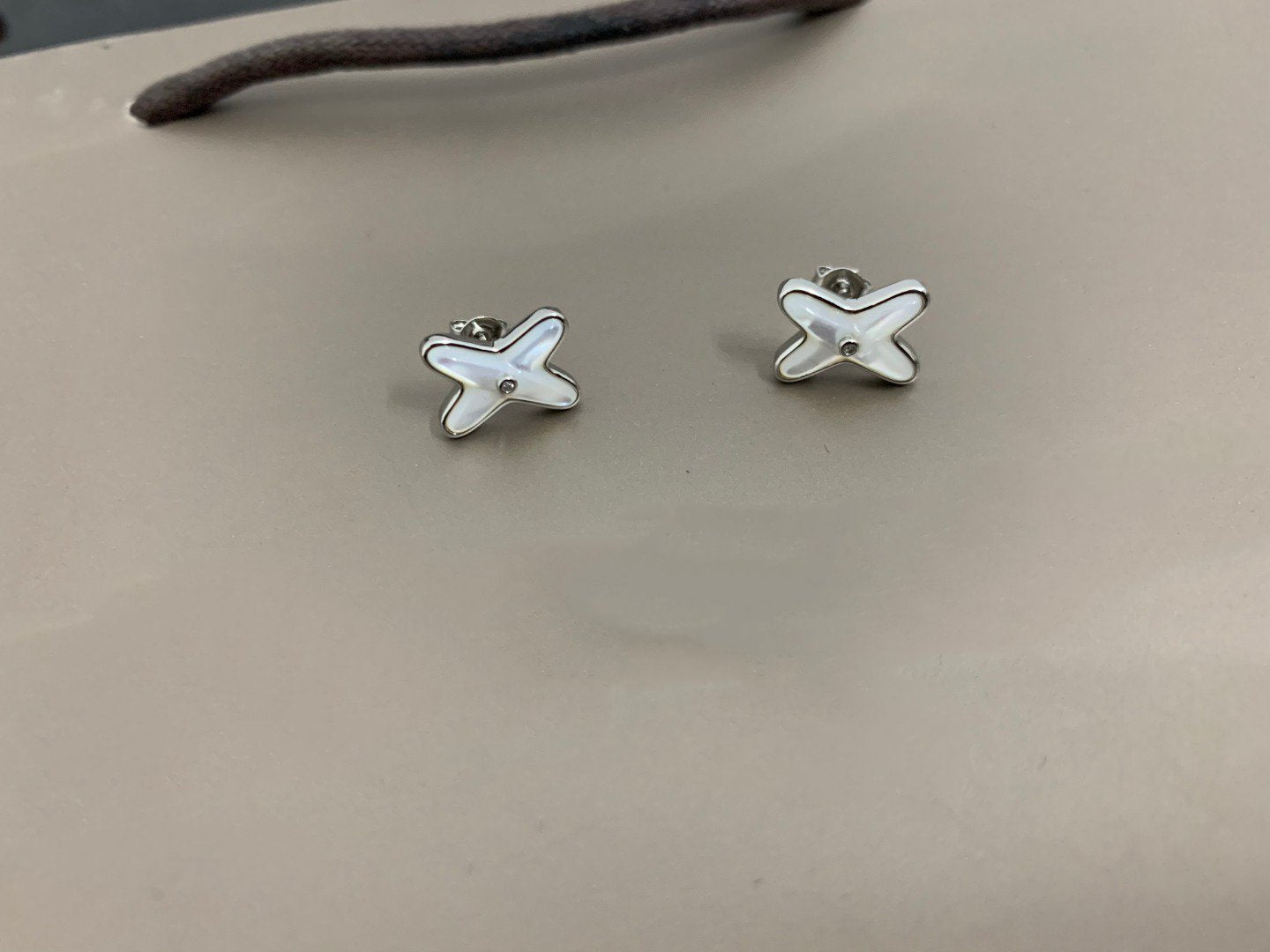 [Pearl Jewelrys]JEUX DE WHITE MOP SILVER DIAMOND EARRINGS