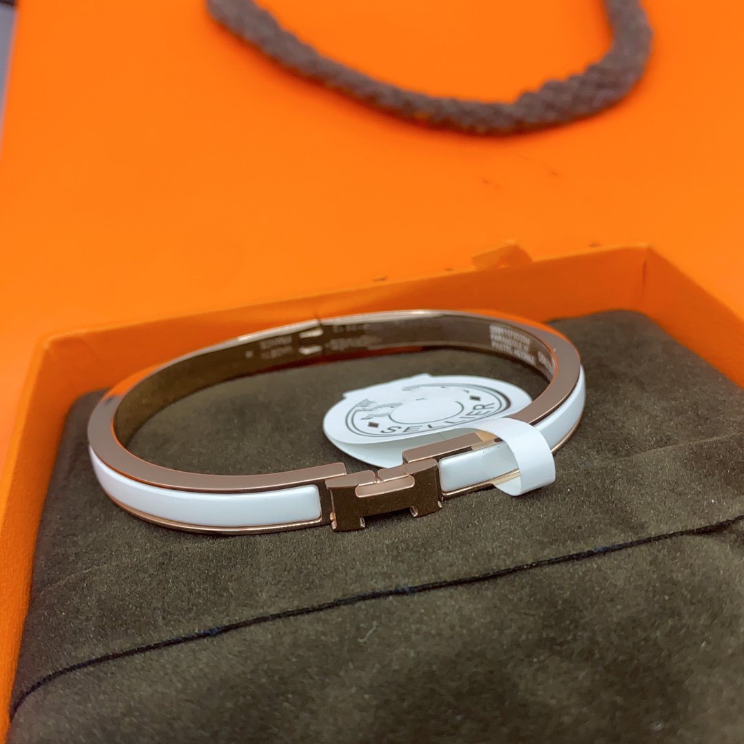 [Pearl Jewelrys]CLASSIC HM CLIC WHITE 8MM ENAMEL BRACELET