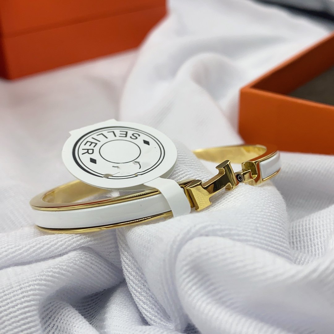 [Pearl Jewelrys]CLASSIC HM CLIC WHITE 8MM ENAMEL BRACELET