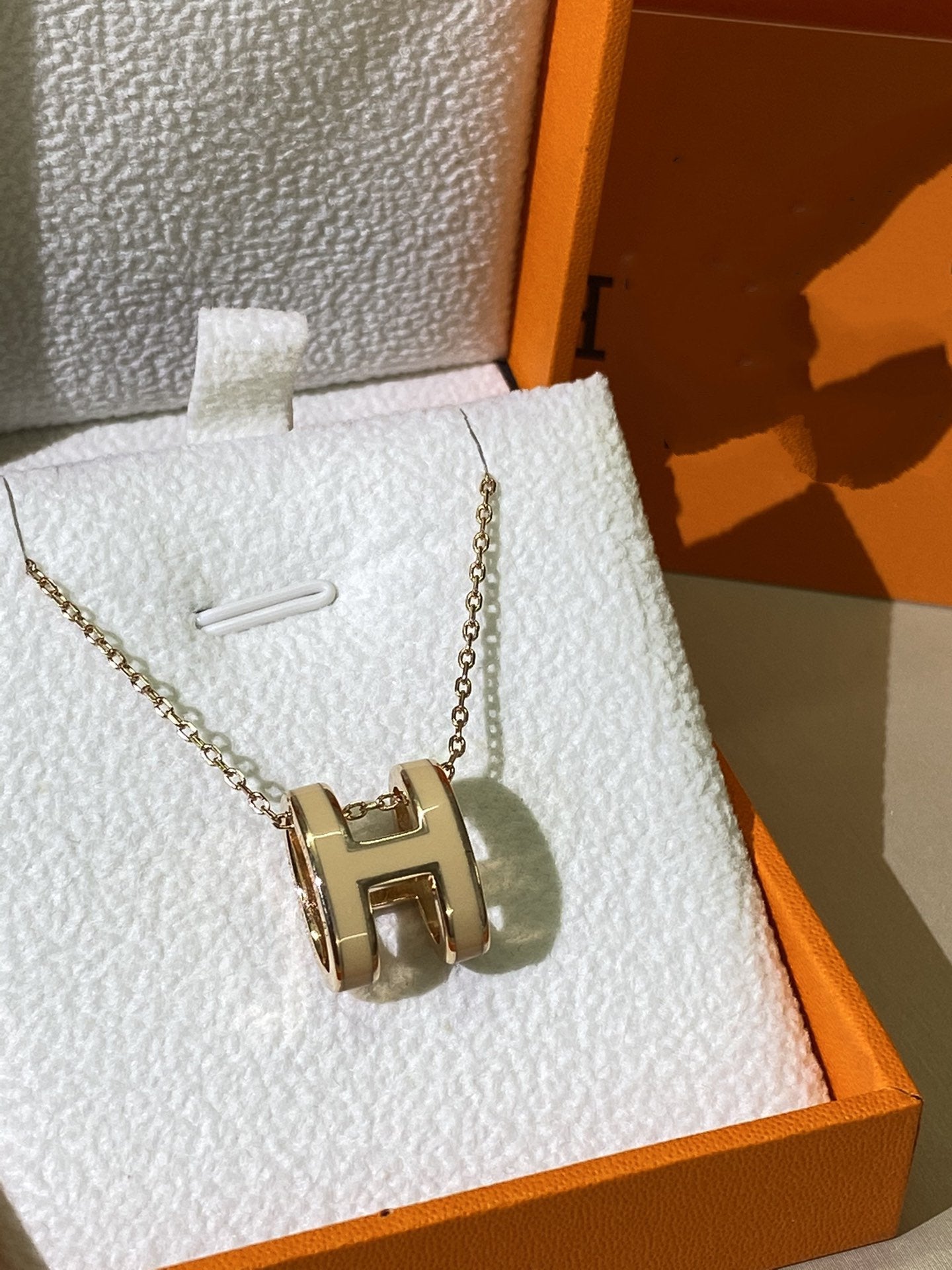 [Pearl Jewelrys]HM CLIC YELLOW ENAMEL GOLD NECKLACE