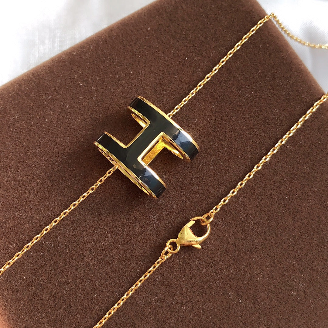 [Pearl Jewelrys]HM CLIC BLACK ENAMEL GOLD NECKLACE