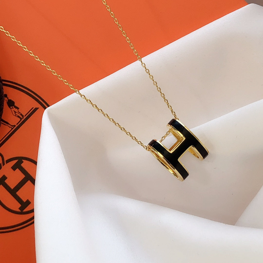 [Pearl Jewelrys]HM CLIC BLACK ENAMEL GOLD NECKLACE