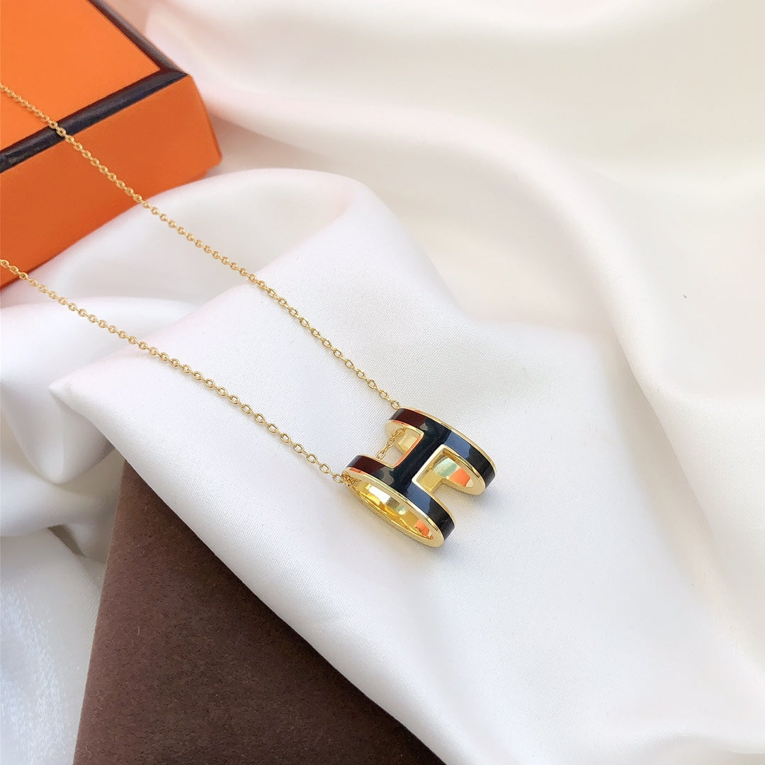 [Pearl Jewelrys]HM CLIC BLACK ENAMEL GOLD NECKLACE