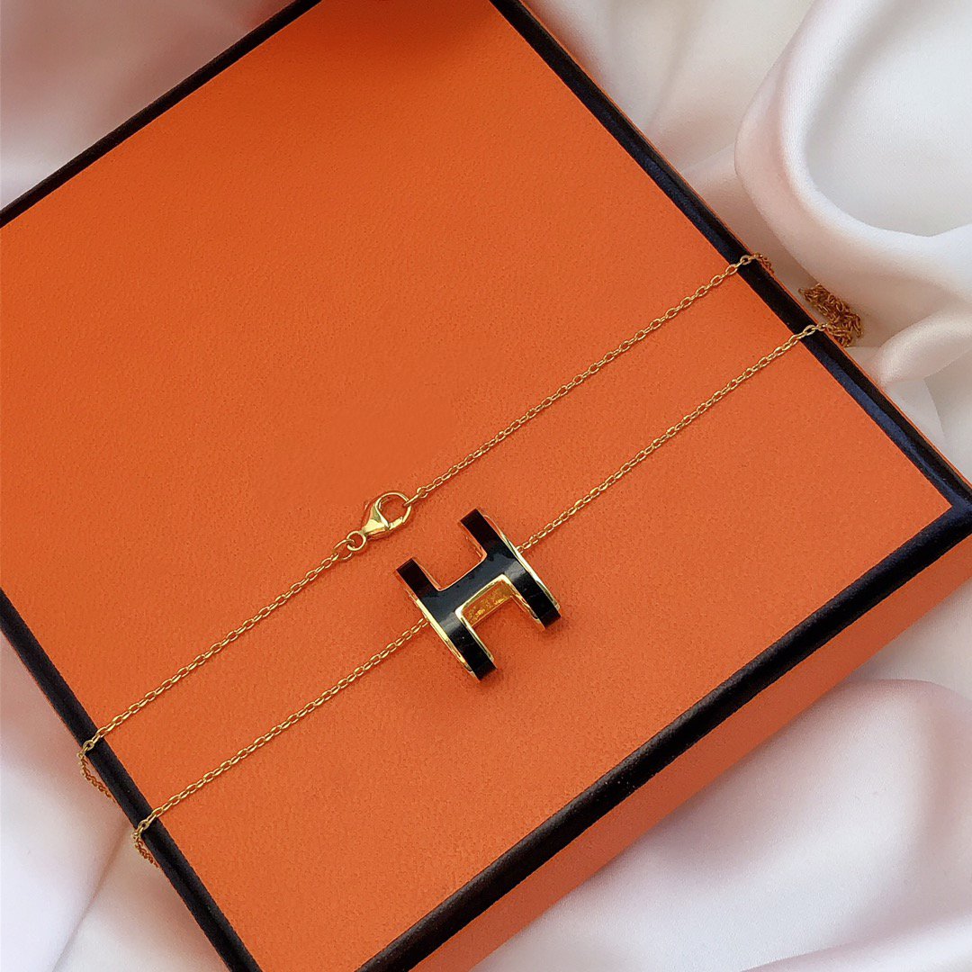 [Pearl Jewelrys]HM CLIC BLACK ENAMEL GOLD NECKLACE