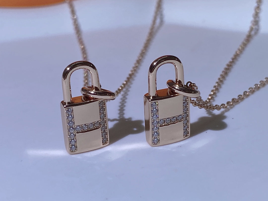 [Pearl Jewelrys]HM ADVANCED NICHE LOCK HEAD NECKLACE DIAMONDS