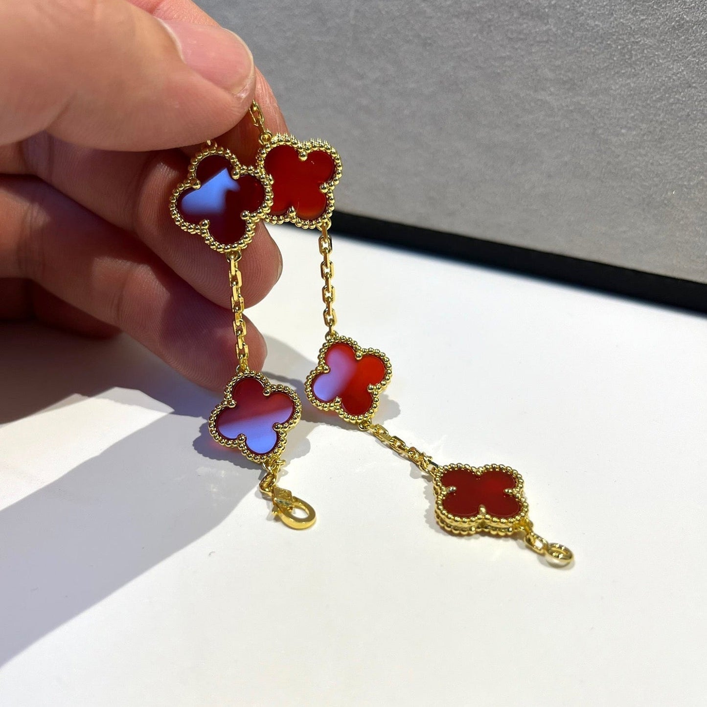 [Pearl Jewelrys]CLOVER 5 MOTIFS RED AGATE  BRACELET