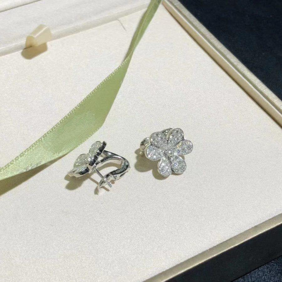 [Pearl Jewelrys]FRIVOLE SILVER FLOWER DIAMOND EARRINGS