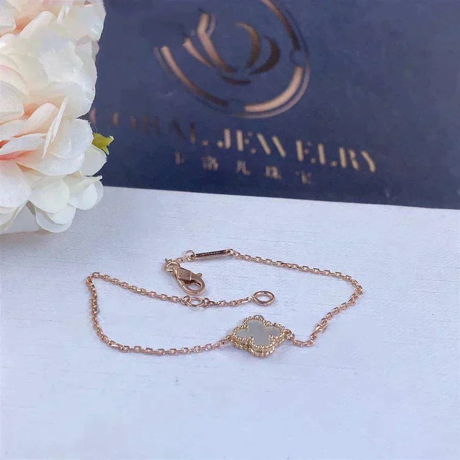 [Pearl Jewelrys]CLOVER WHITE MOP SINGLE FLOWER BRACELET