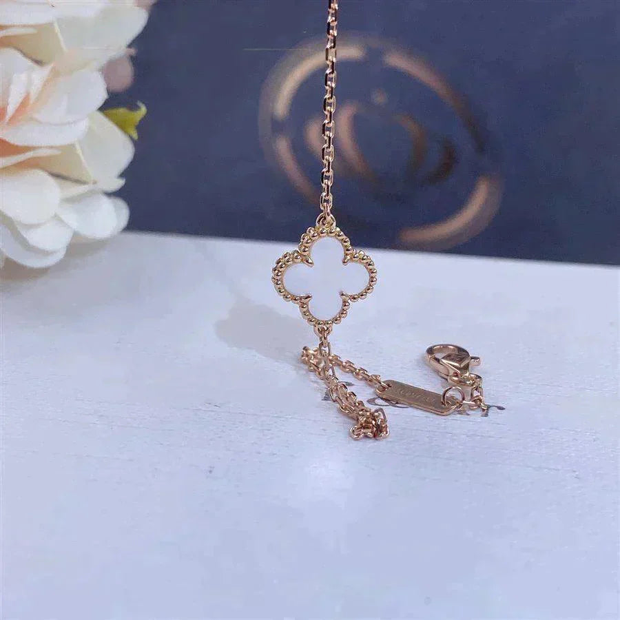 [Pearl Jewelrys]CLOVER WHITE MOP SINGLE FLOWER BRACELET