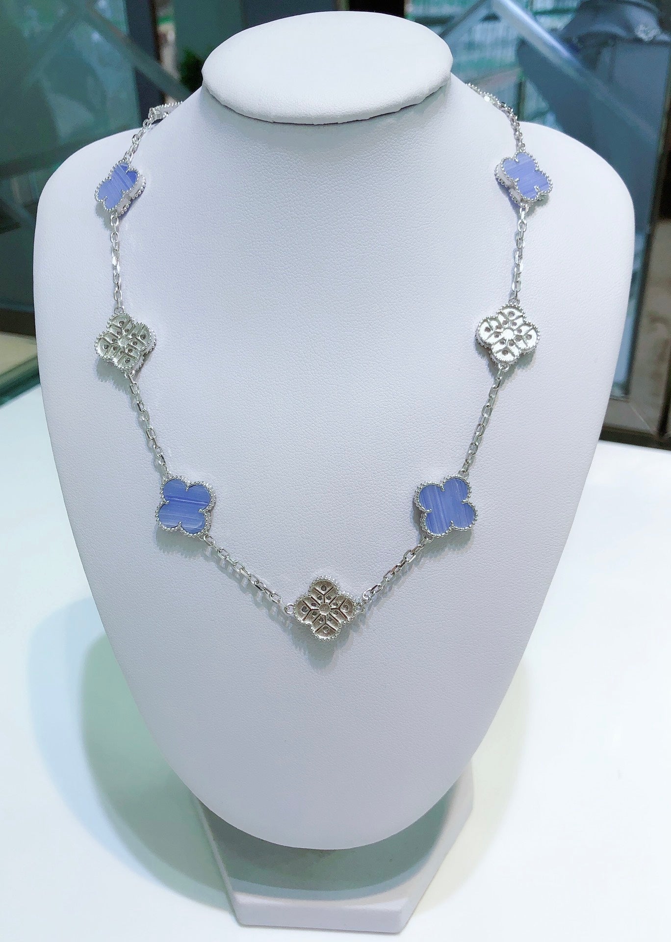 [Pearl Jewelrys]CLOVER 10 MOTIFS CHALCEDONY DIAMONDS SILVER NECKLACE