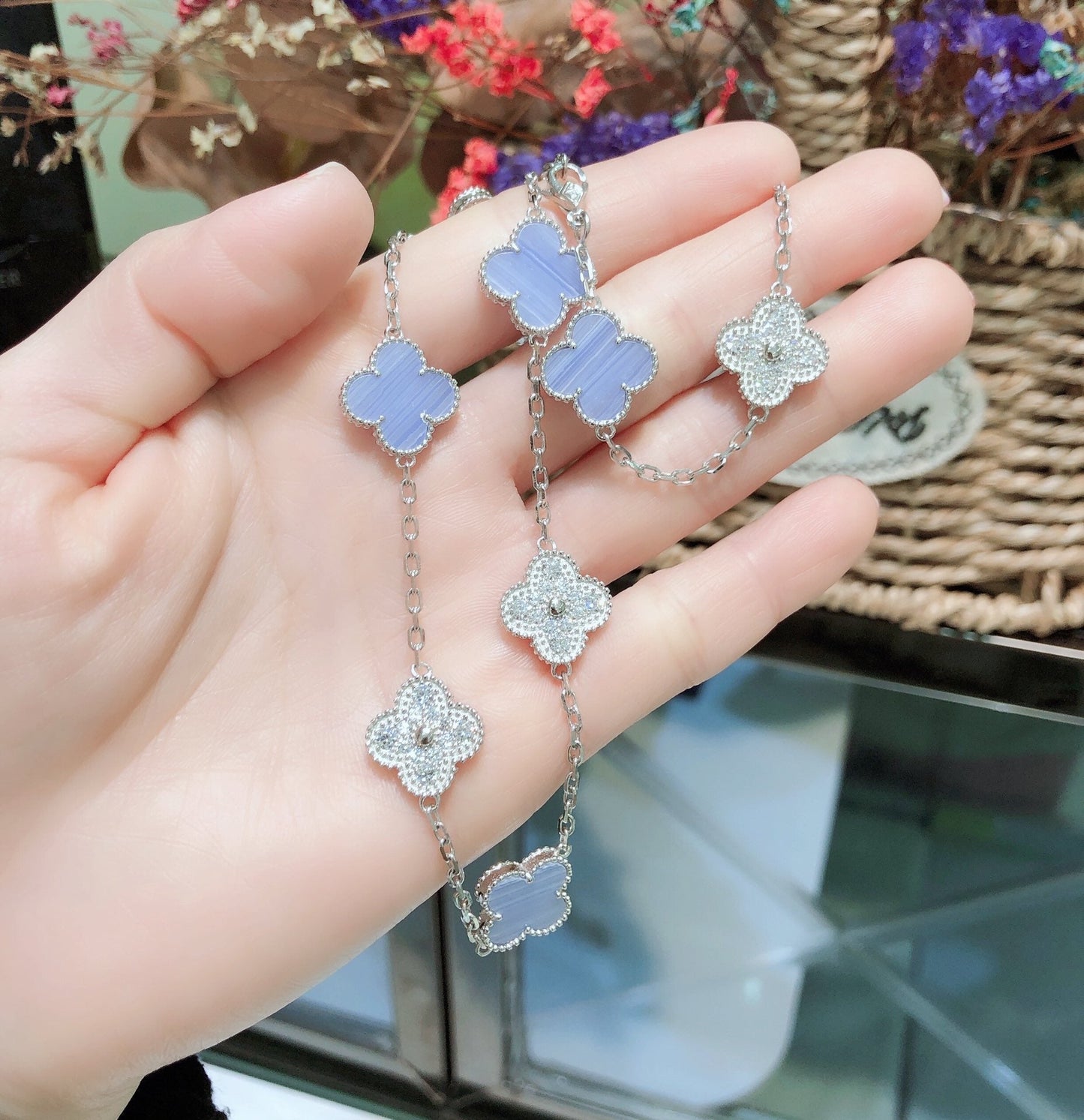 [Pearl Jewelrys]CLOVER 10 MOTIFS CHALCEDONY DIAMONDS SILVER NECKLACE